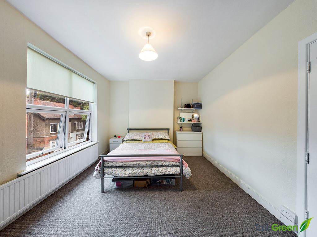 Property photo 1 of 10 Bedroom