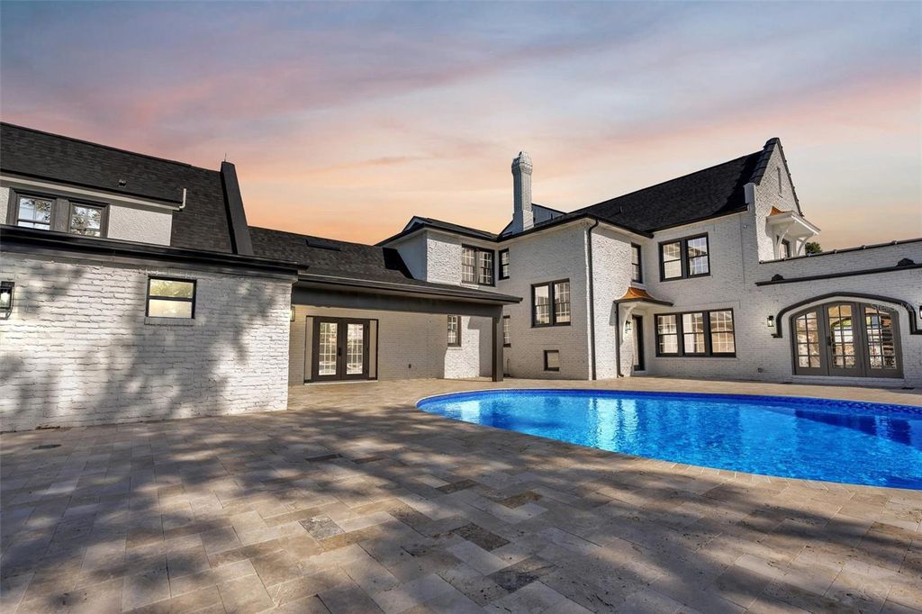 Property photo 1 of 43