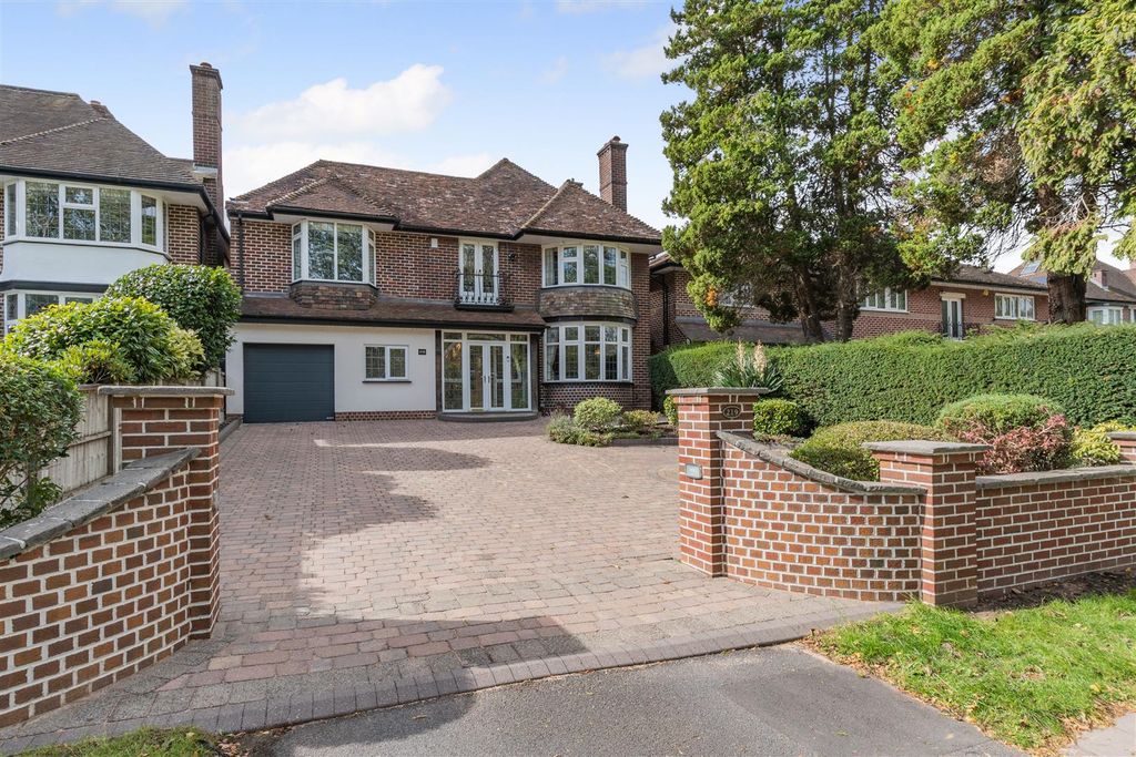 Property photo 1 of 36 8663276-Exterior16.Jpg