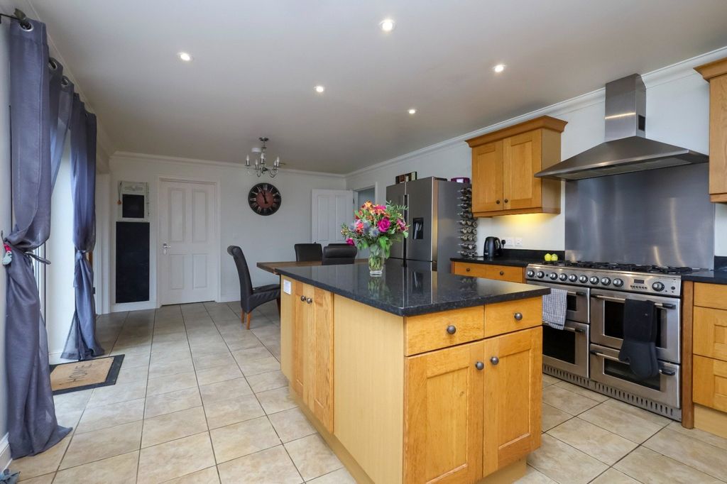 Property photo 3 of 19 Picture No. 15