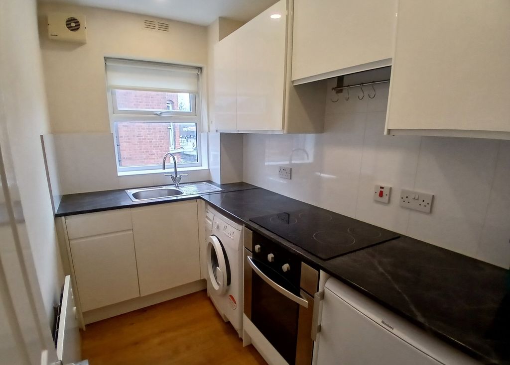 Property photo 2 of 7 Photo 5