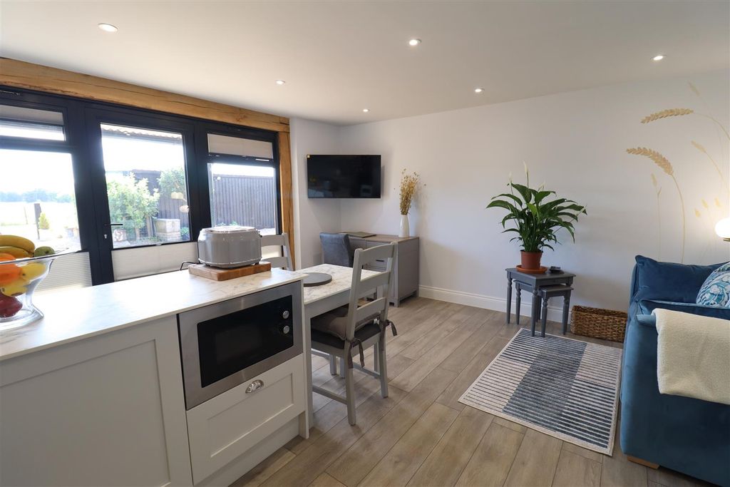 Property photo 2 of 16 Img_9183.Jpg