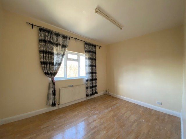 Property photo 2 of 3