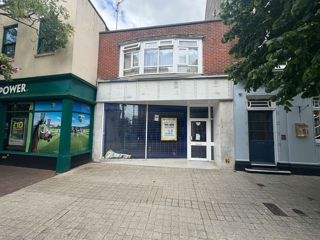 Property photo 1 of 4 86 High Street Poole8.Jpg