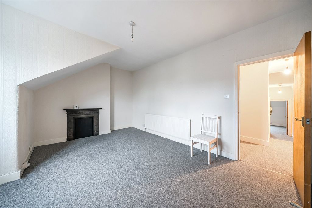 Property photo 3 of 11 Picture No. 22