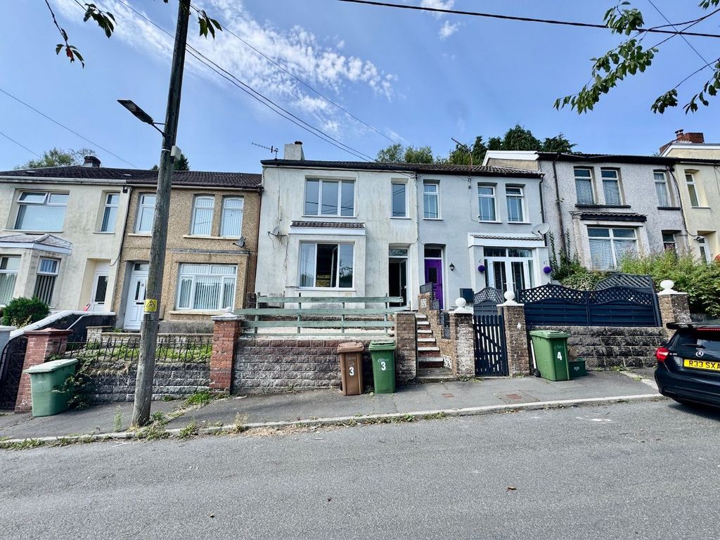 Property photo 1 of 34