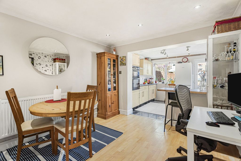 Property photo 2 of 16