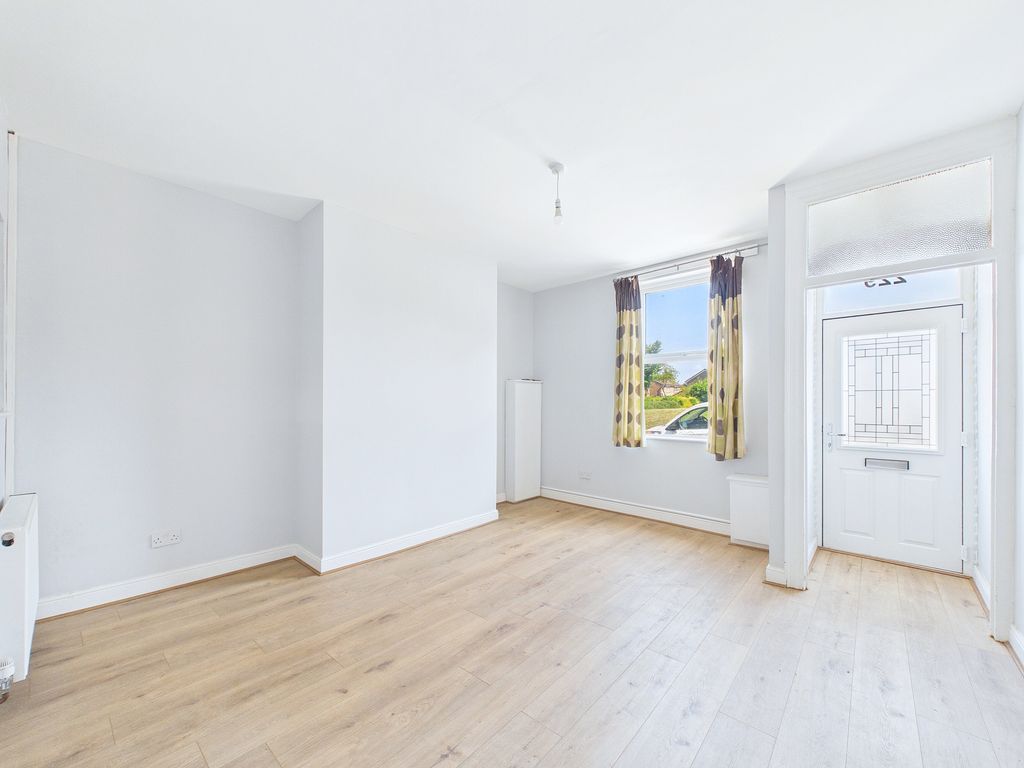 Property photo 2 of 26