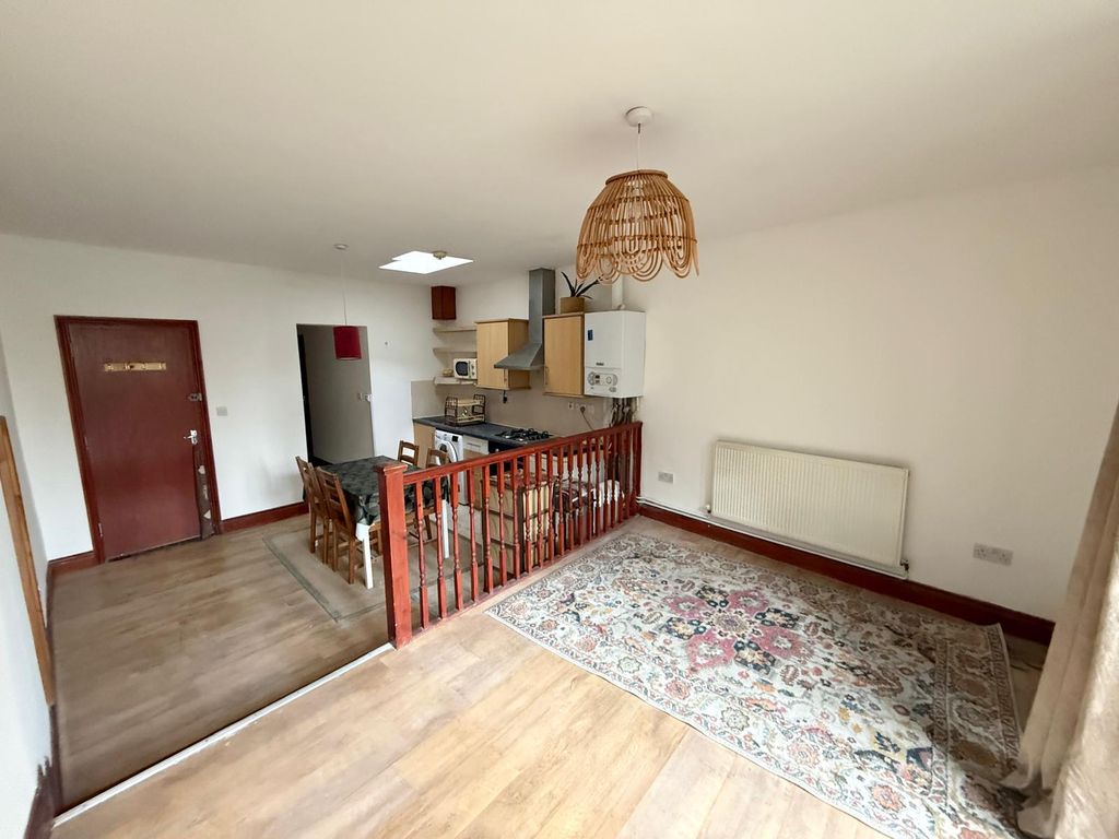 Property photo 3 of 13 Gallery