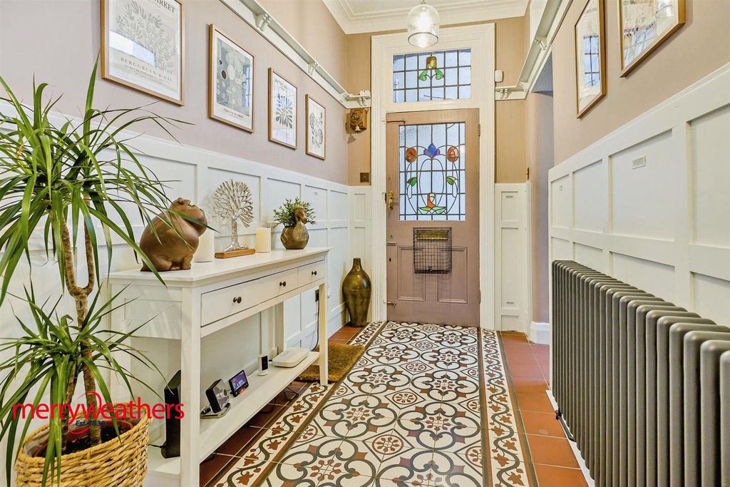 Property photo 3 of 38 Hall