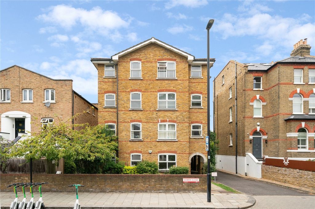 Property photo 1 of 13 External