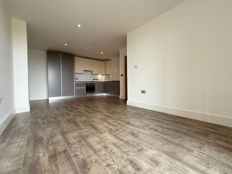 Property photo 3 of 10 Photo 8