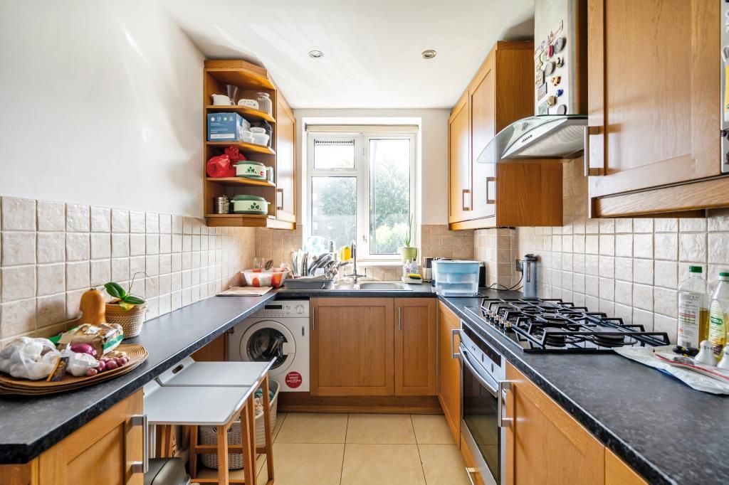 Property photo 2 of 14 Kitchen