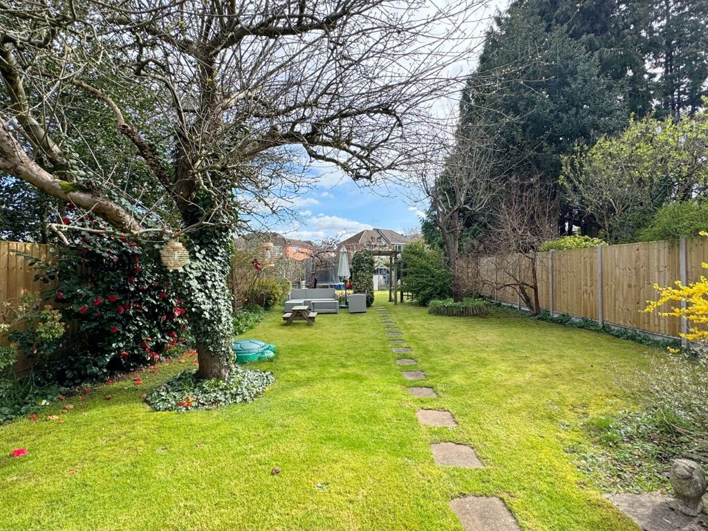 Property photo 2 of 20 Garden