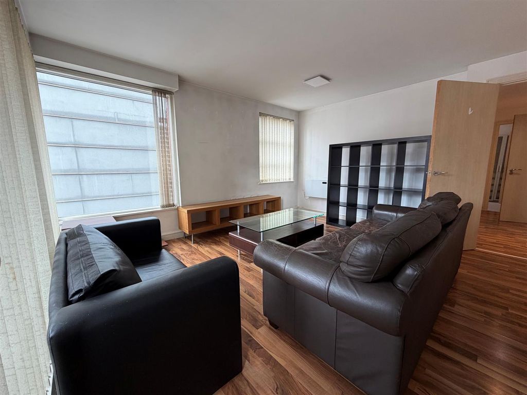Property photo 3 of 12