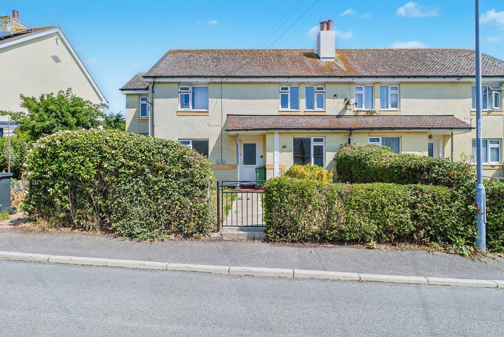 Property photo 1 of 16 6 Boleyn Crescent, Weymouth, Dt4 9Jx