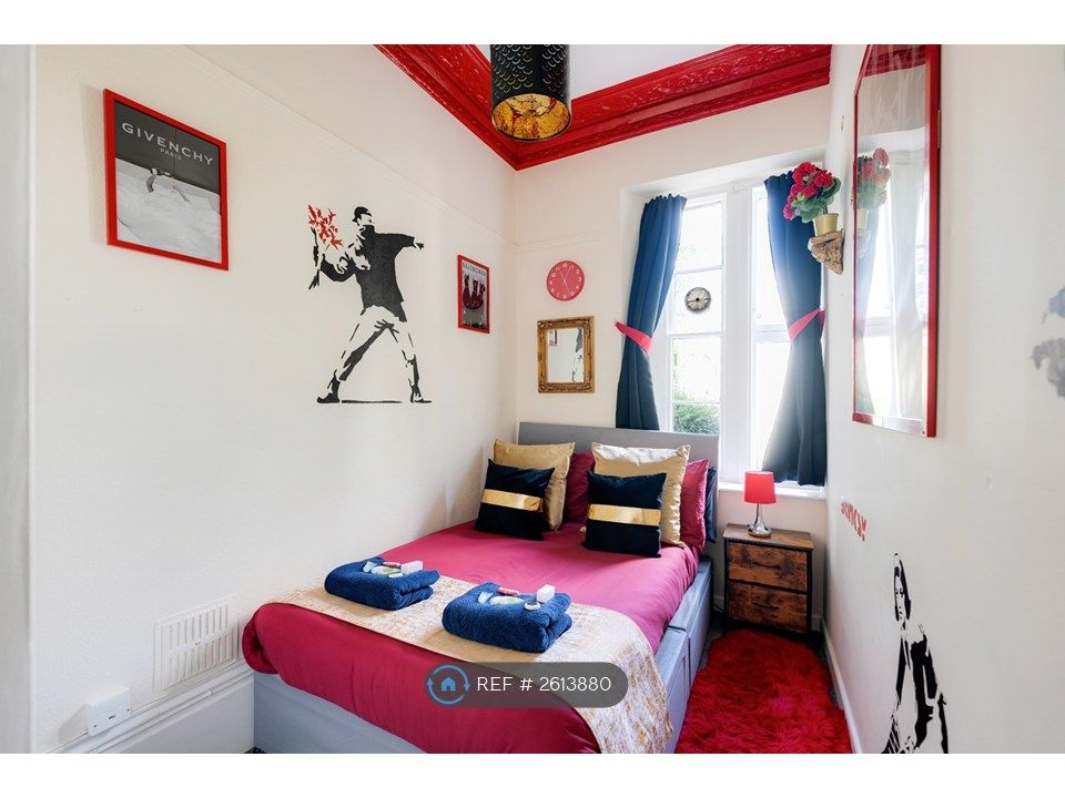 Property photo 2 of 28