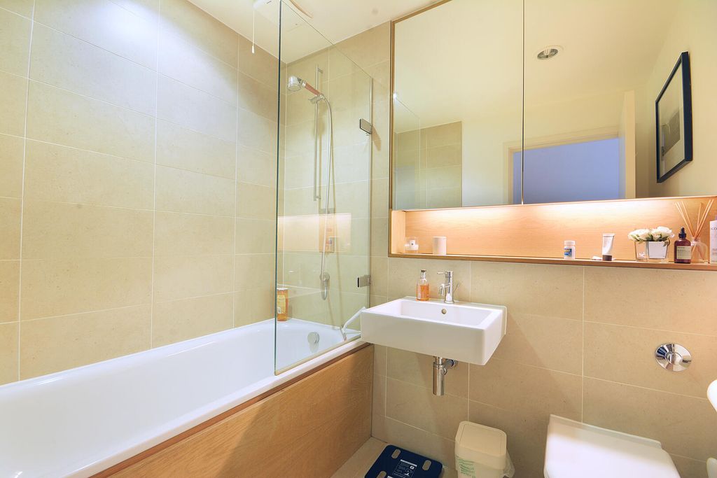 Property photo 3 of 6 Bathroom