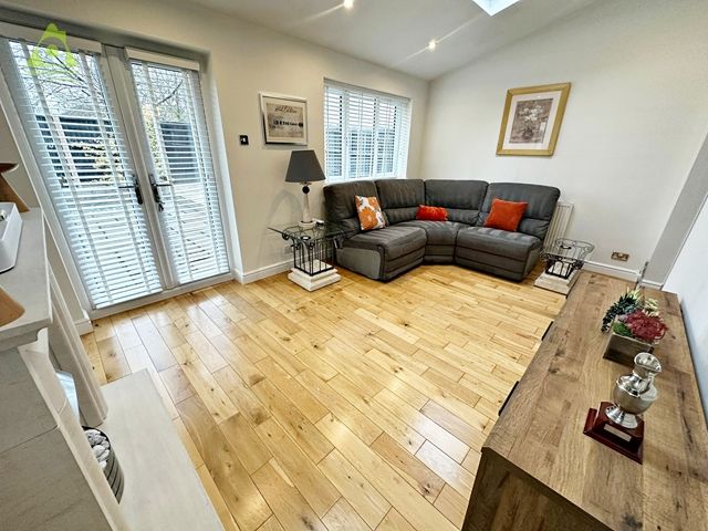 Property photo 3 of 21