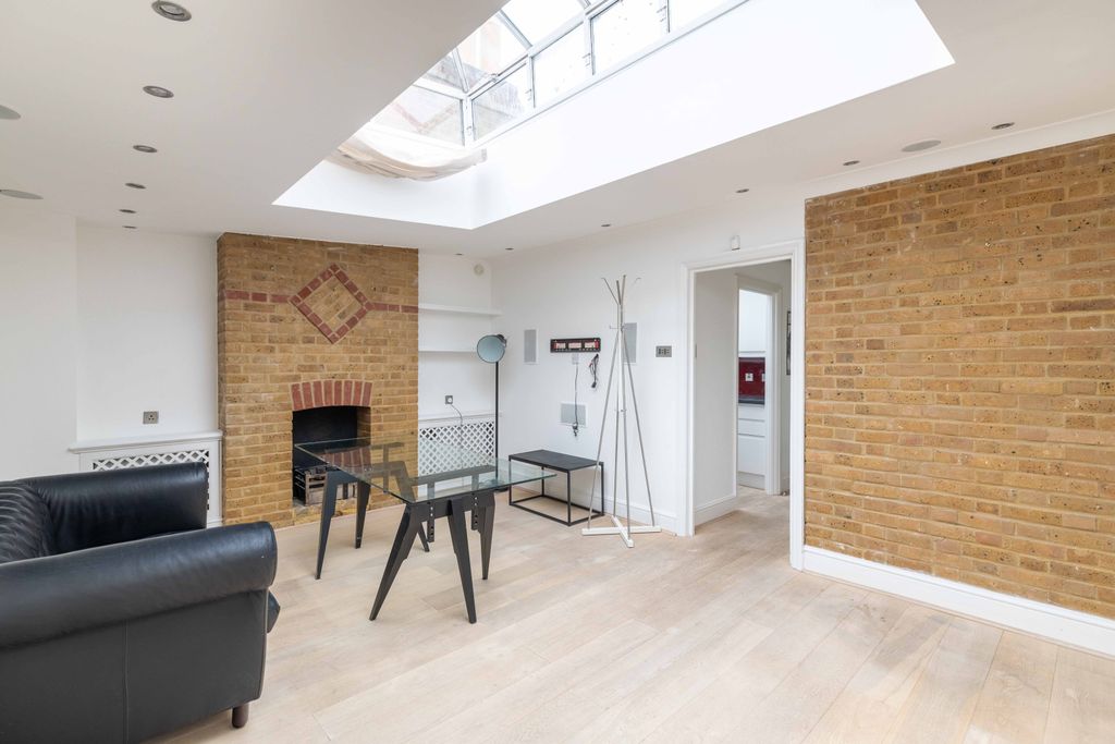 Property photo 2 of 13 Picture 2