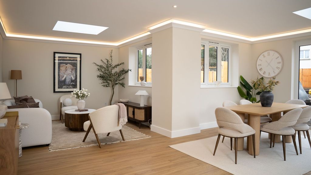 Property photo 2 of 23 Lounge/Dining Area