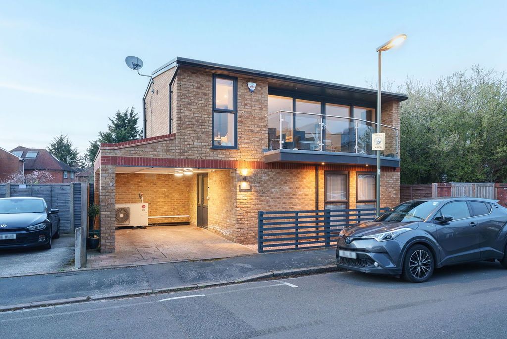 Property photo 1 of 20