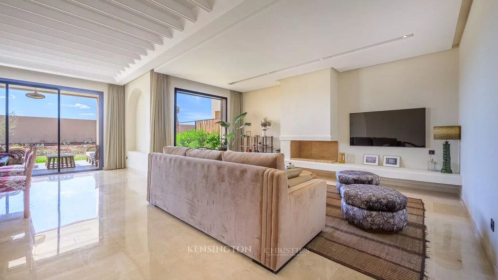 Property photo 2 of 37