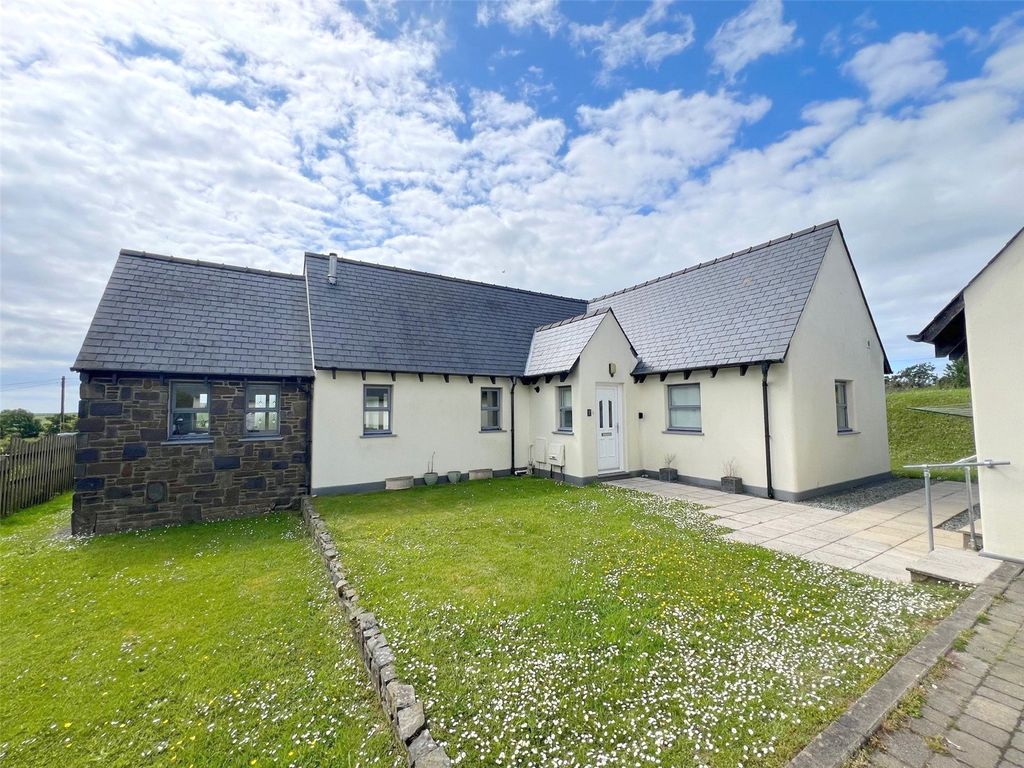Property photo 1 of 27 Picture No. 31