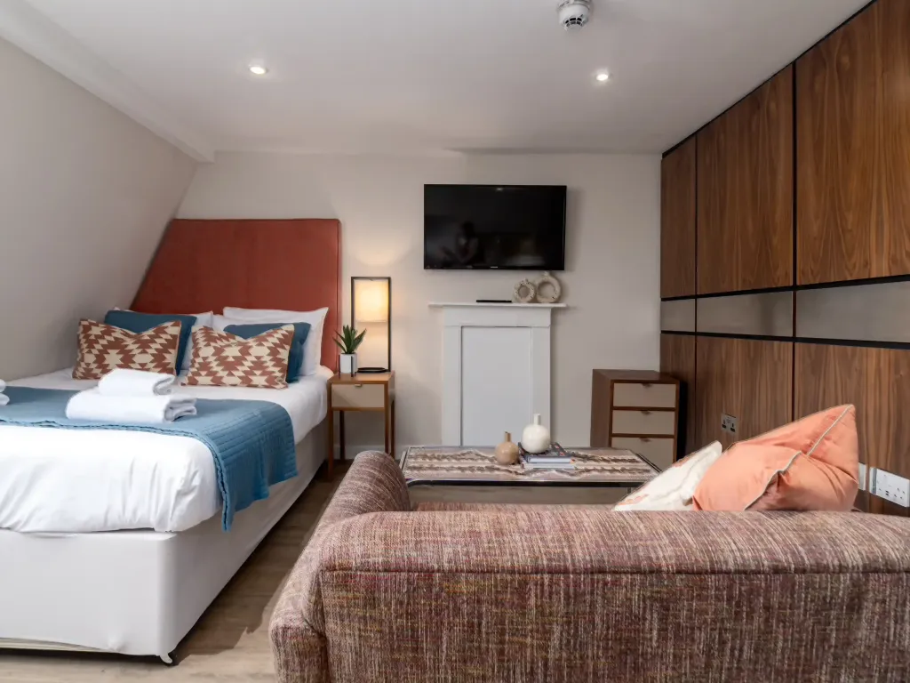 Property photo 2 of 14 6Ad0c937-5Bda-4A08-Bd47-E501147bae56_Result.Webp