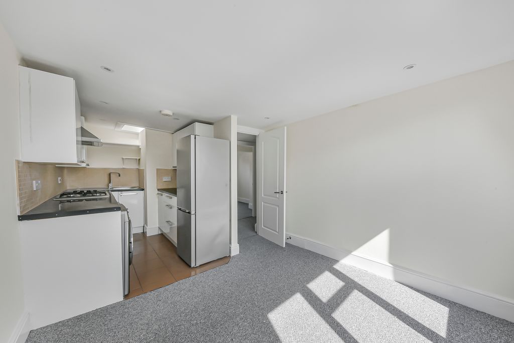 Property photo 3 of 4