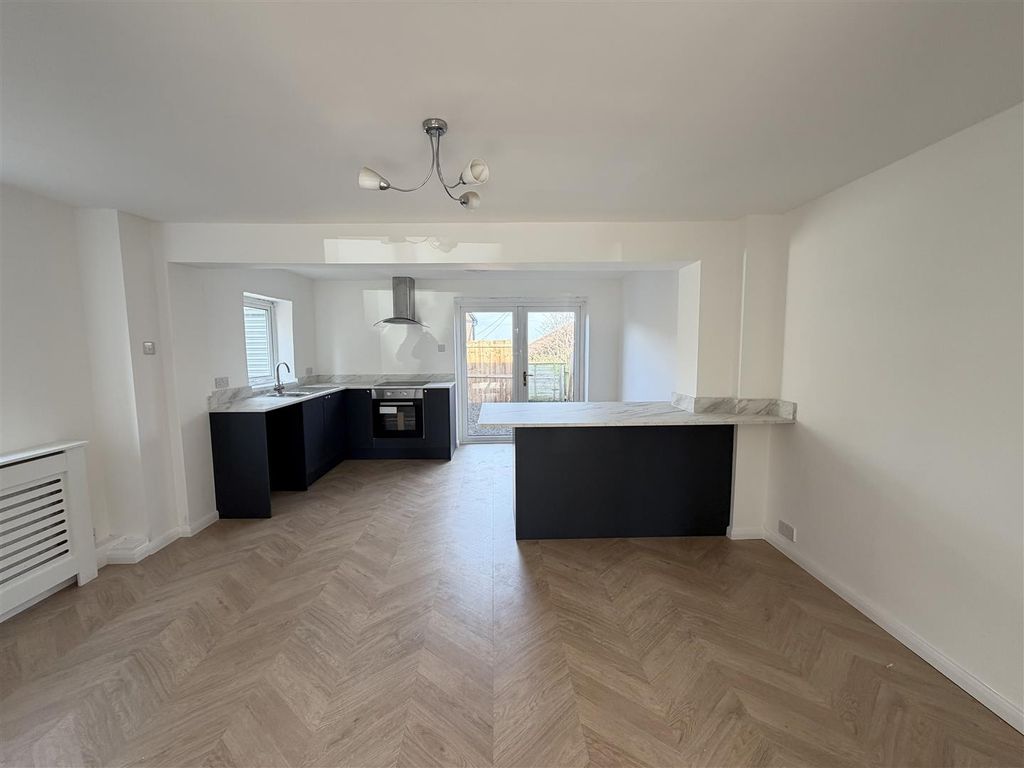 Property photo 2 of 12 Img_9232.Jpeg