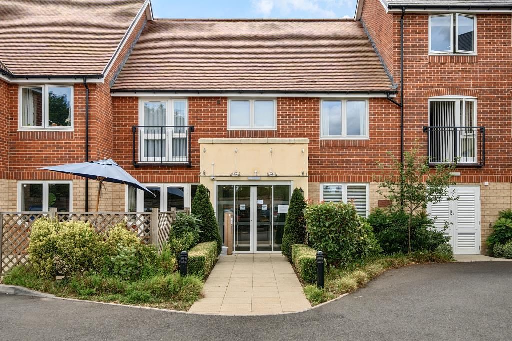 Property photo 1 of 19 External View