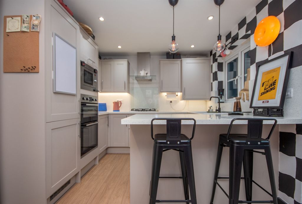 Property photo 3 of 15