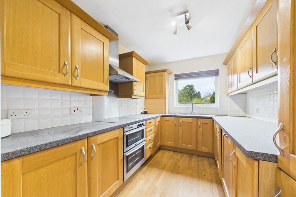 Property photo 3 of 13 Picture No. 10