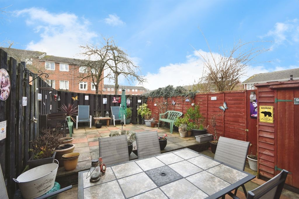 Property photo 3 of 20