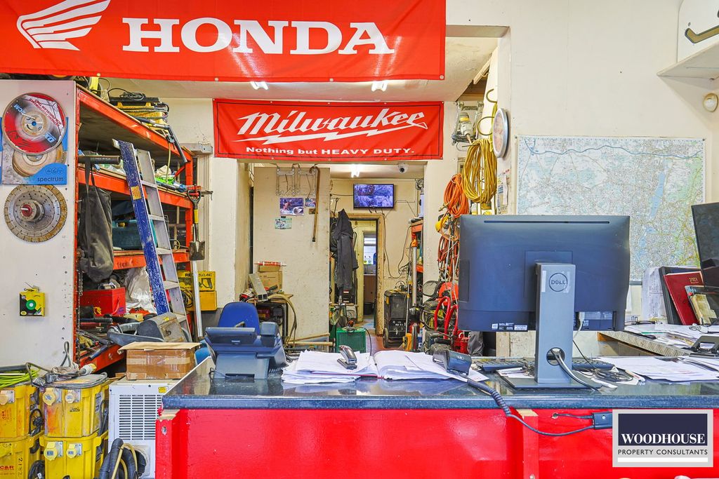 Property photo 2 of 9