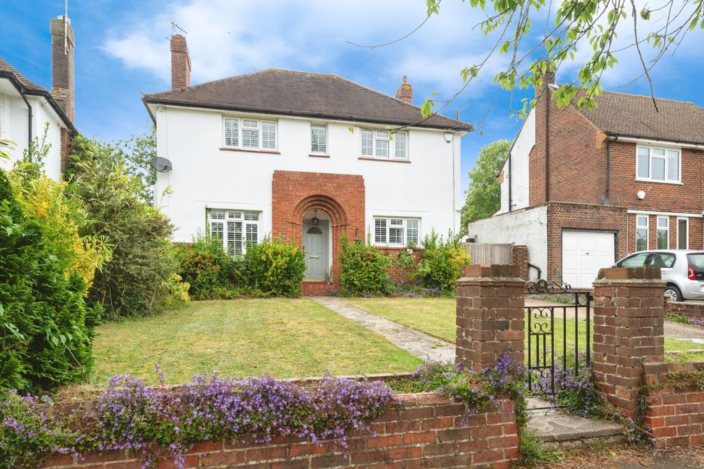 Property photo 2 of 18