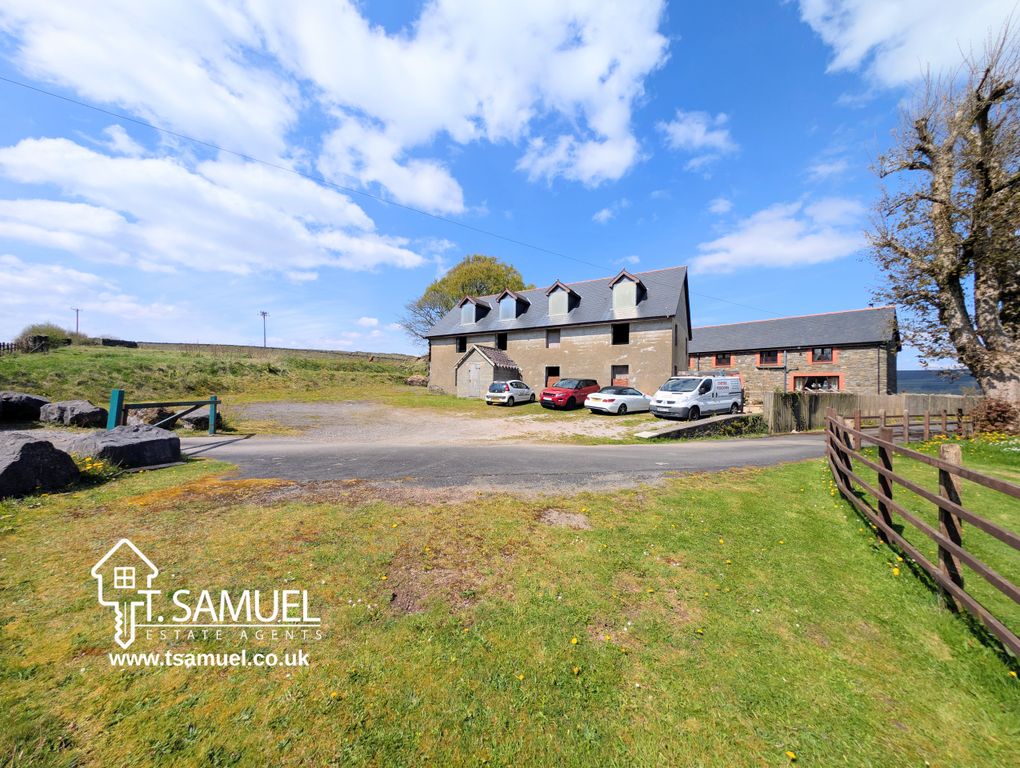 Property photo 2 of 60 Front