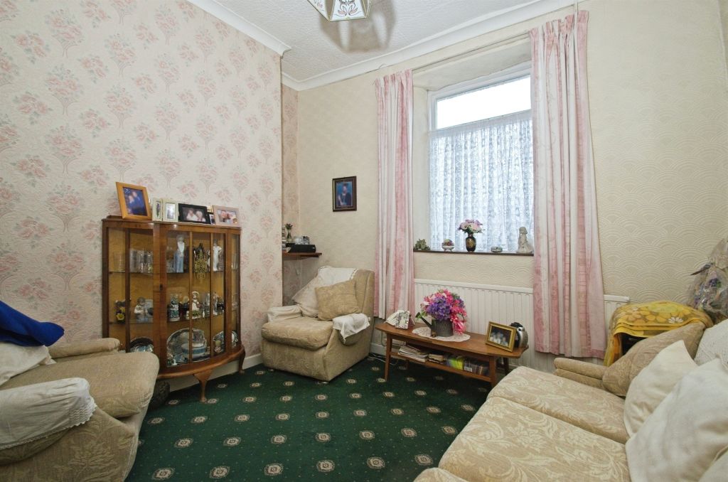 Property photo 2 of 18