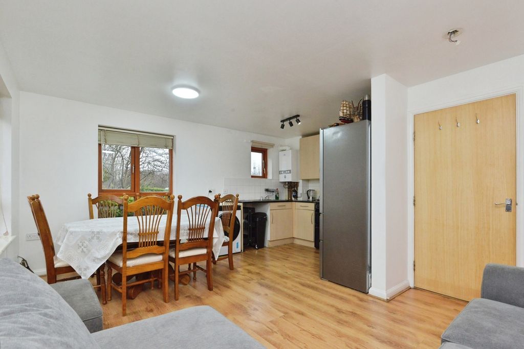 Property photo 3 of 19 Pbox-Img.Jpg