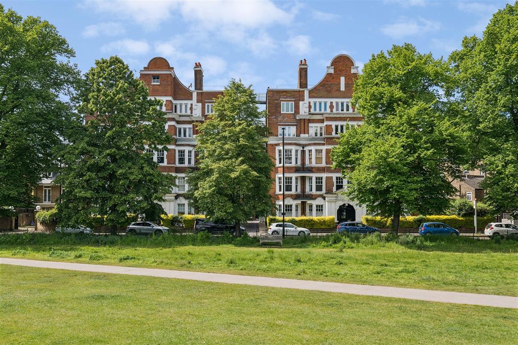 Property photo 1 of 8 For Sale - Arlington Park Mansions, W4
