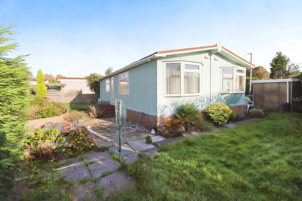 Property photo 1 of 17