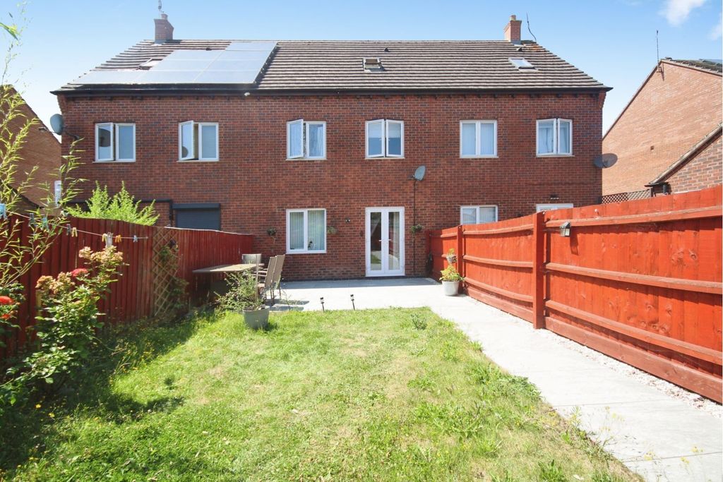 Property photo 3 of 27