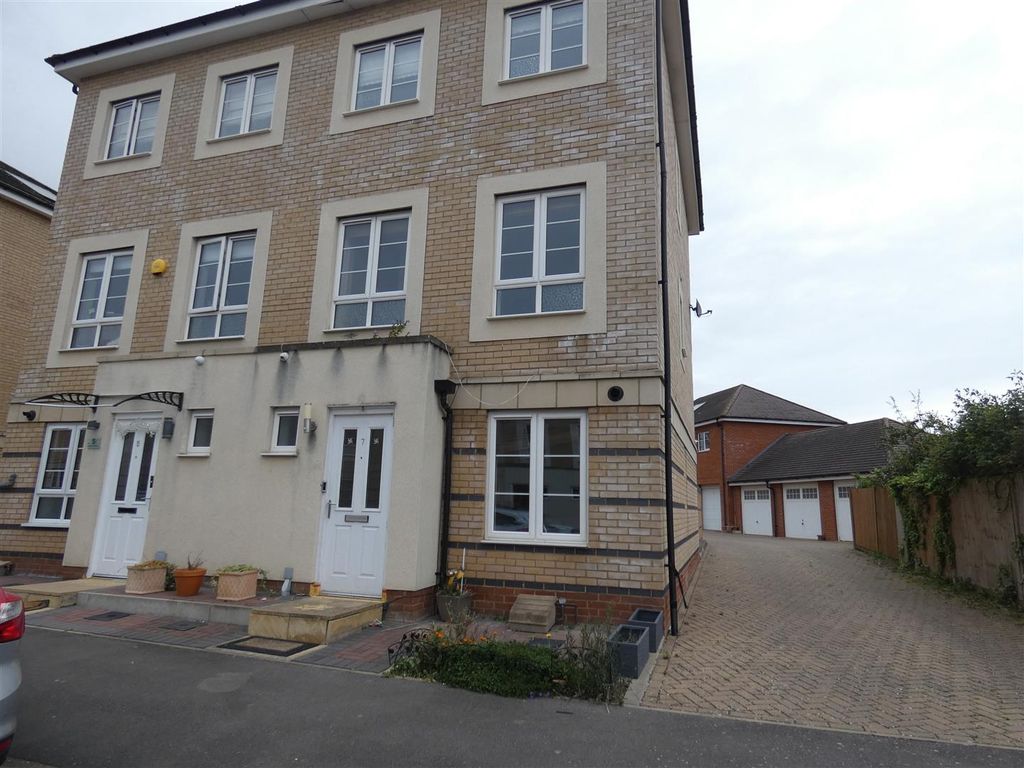 Property photo 1 of 15 P1050742.Jpg