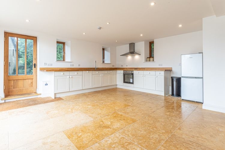 Property photo 2 of 9 265897