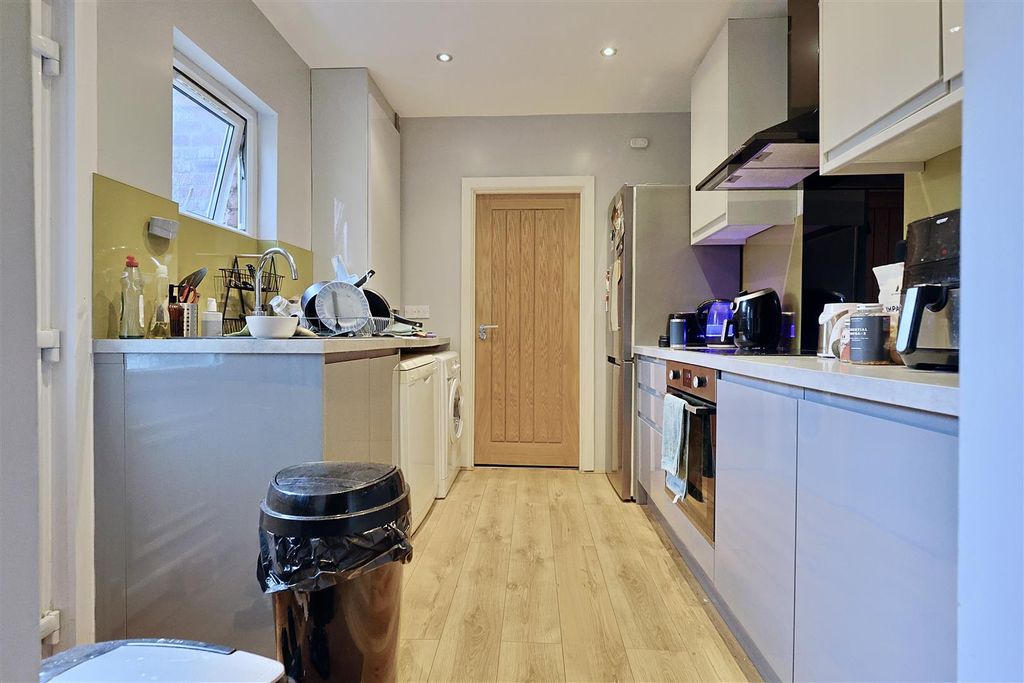 Property photo 2 of 8 65Dfe53A-128E-498B-862F-2Bccdf047F0E_1_201_A.Jpeg