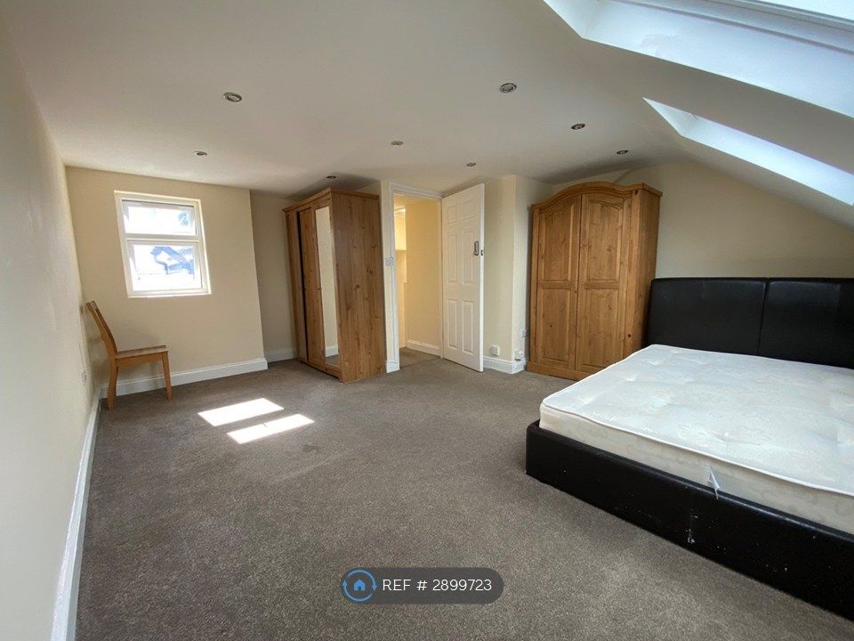 Property photo 2 of 18 Room 02-01