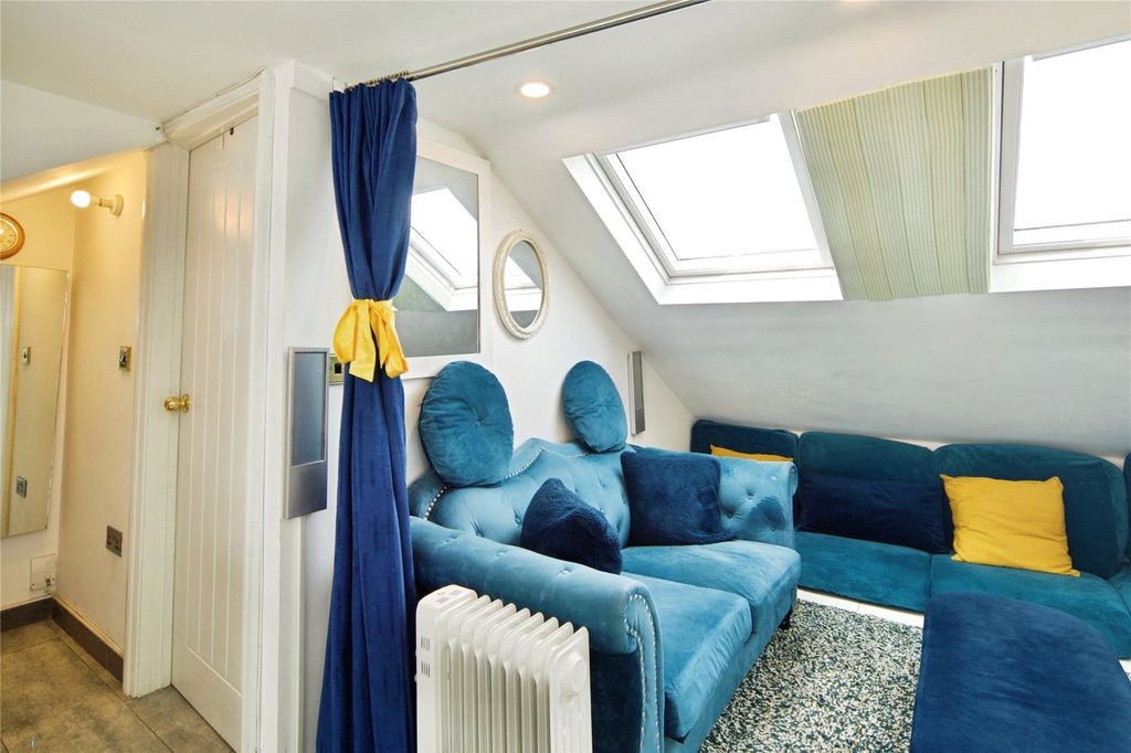 Property photo 3 of 29 Picture No. 12