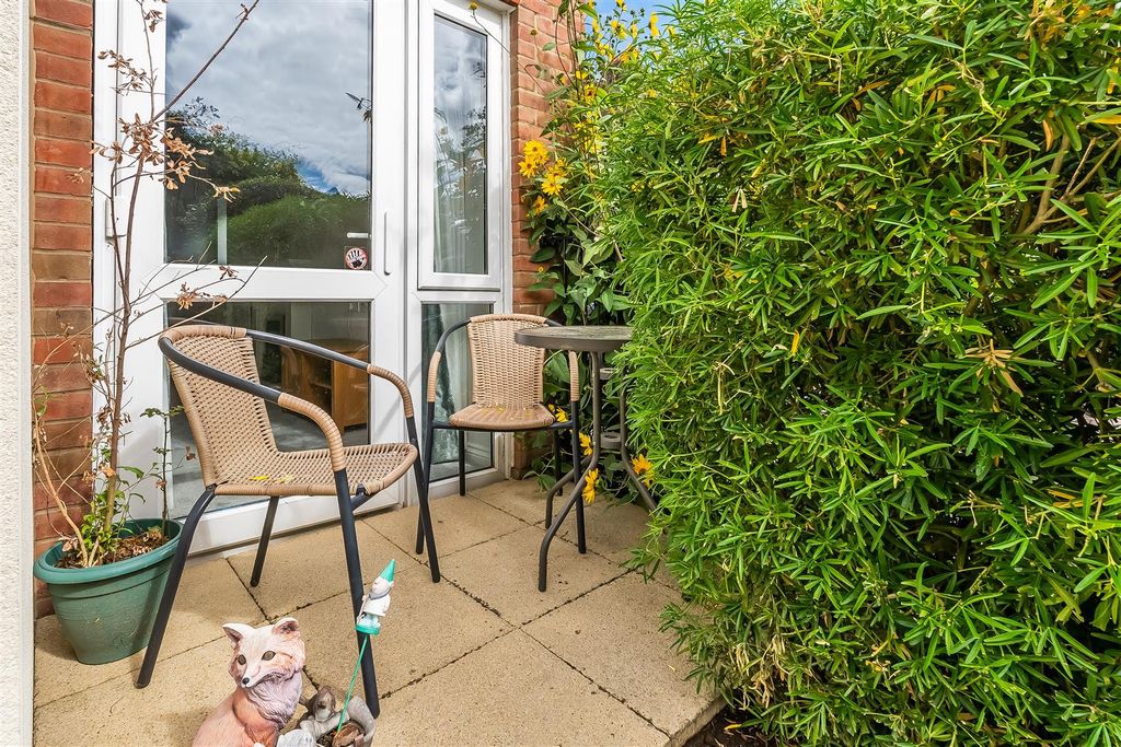 Property photo 2 of 10 12-Emmeline-Lodge-9.Jpg