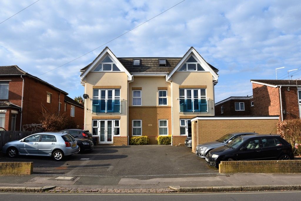 Property photo 1 of 9 Photo 10